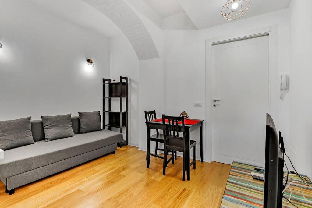 Apartamento Alessia'S Flat - San Luigi Milán Exterior foto